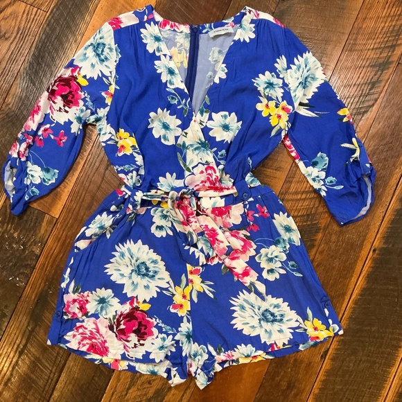 Yumi Kim Liz Silk Romper Blue Multicolor Floral Print LS Women’s Size S SOLD OUT - Picture 3 of 9